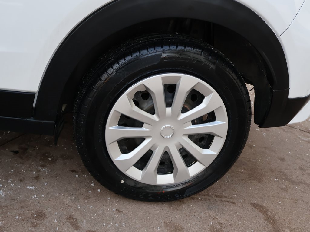 Used 2022 Nissan Kicks S image 42