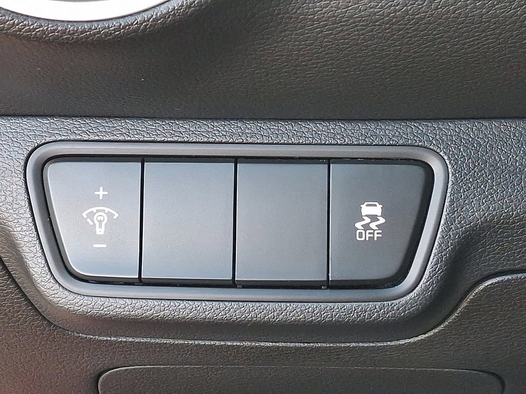 Used 2023 Kia Forte LXS image 26