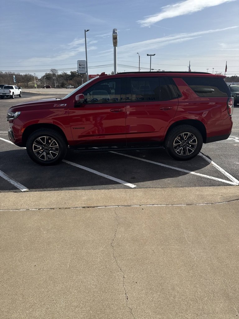 Used 2024 Chevrolet Tahoe Z71 w/ Luxury Package image 9