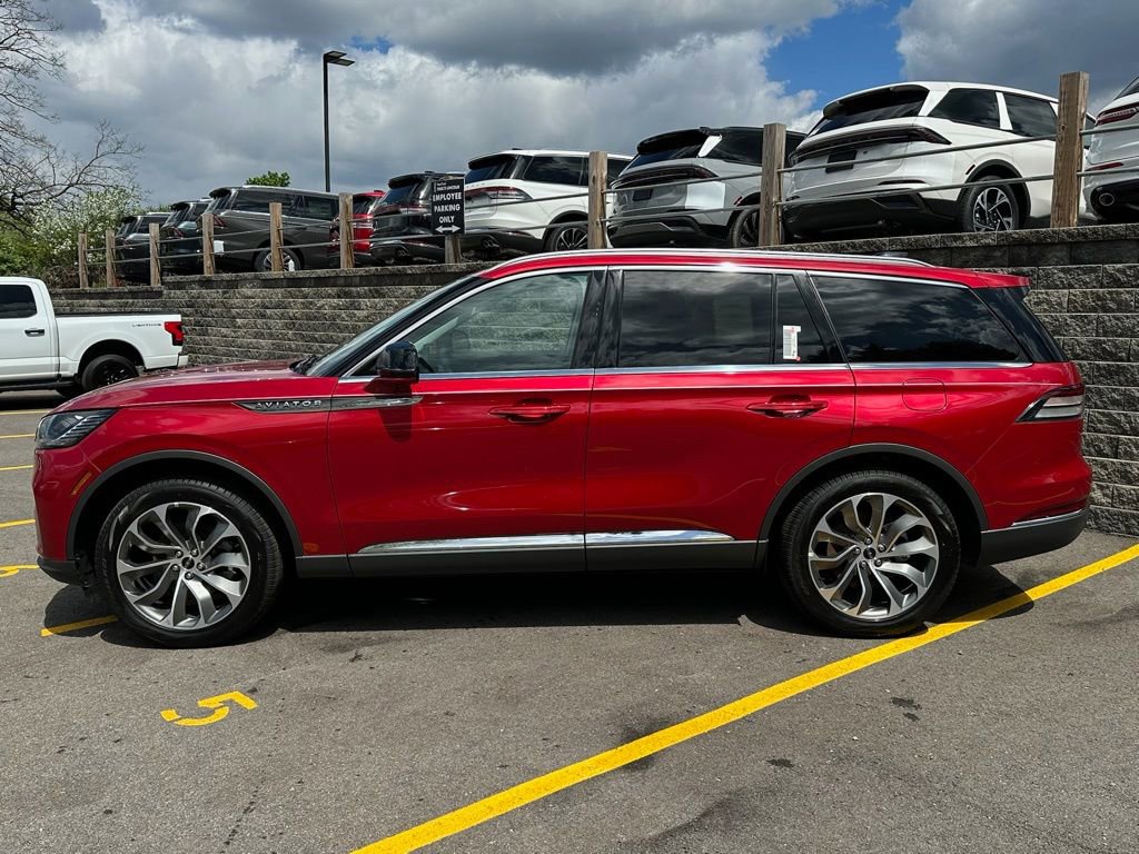 New 2026 Lincoln Aviator Reserve AWD/4WD image 2