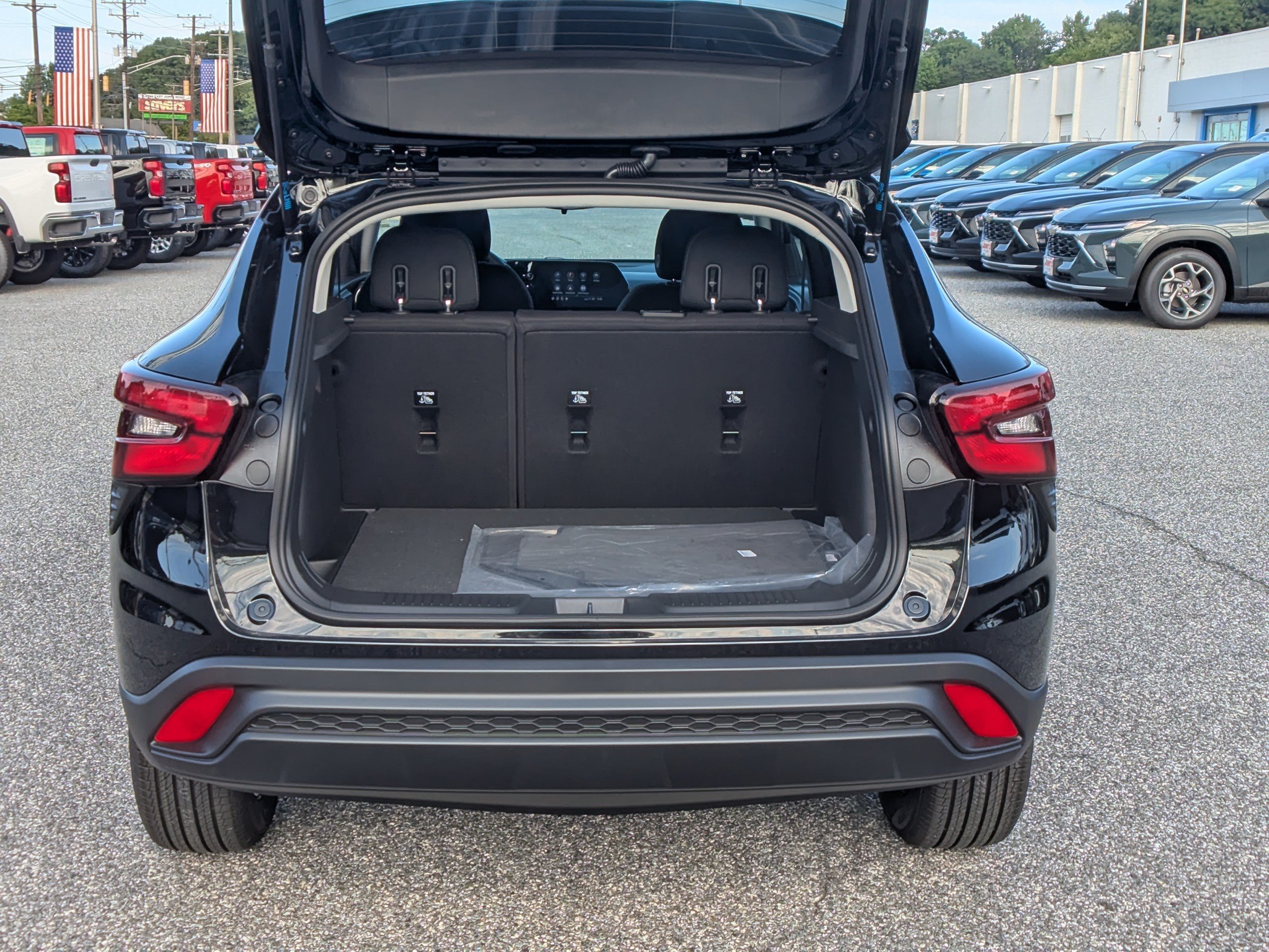 New 2026 Chevrolet Trax LS FWD image 8