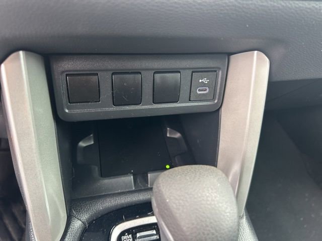 Used 2024 Toyota Corolla Cross SE image 30