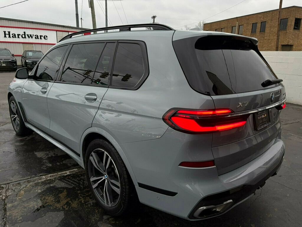 Used 2023 BMW X7 xDrive40i w/ M Sport Package image 3