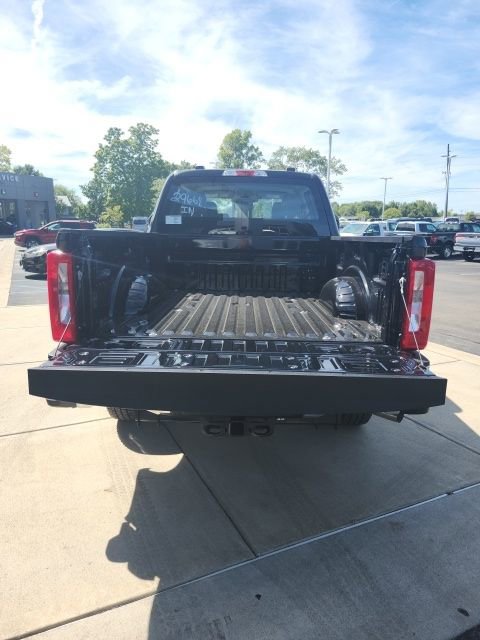 New 2026 Ford F250 XL w/ XL Chrome Package image 17