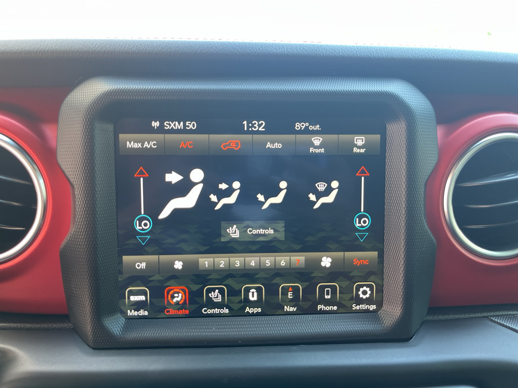 Certified 2022 Jeep Wrangler Unlimited Rubicon w/ LED Lighting Group AWD/4WD image 17