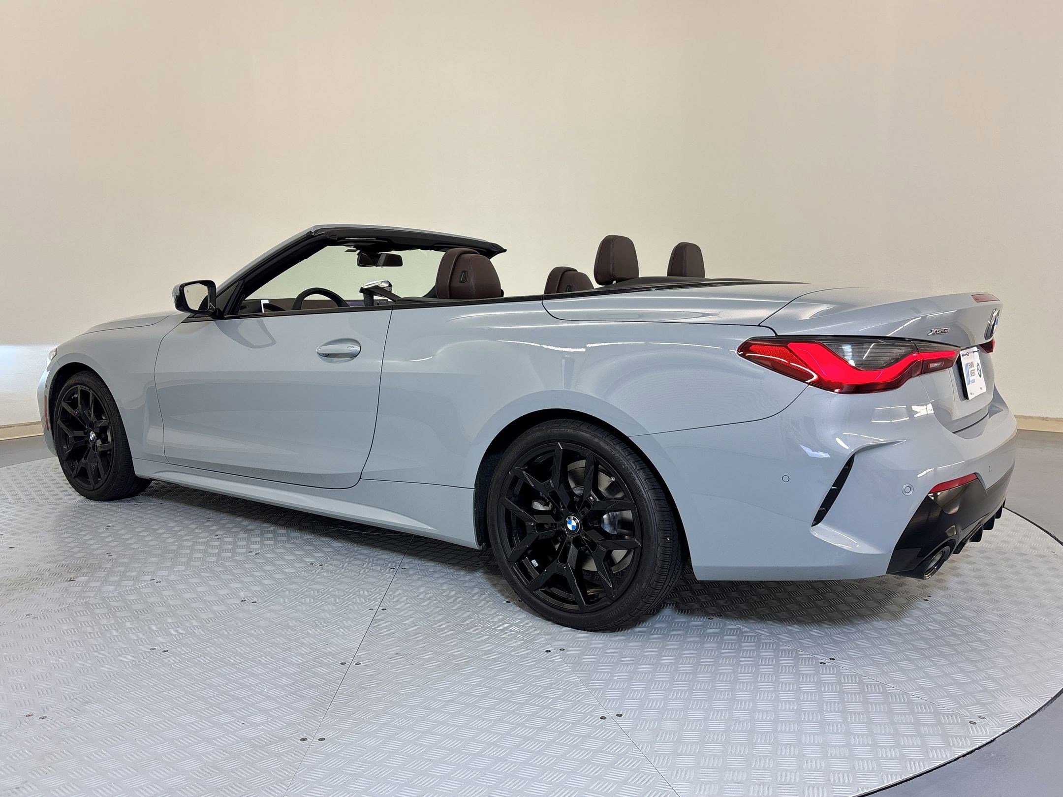 Used 2026 BMW 430i xDrive Convertible w/ M Sport Package image 3