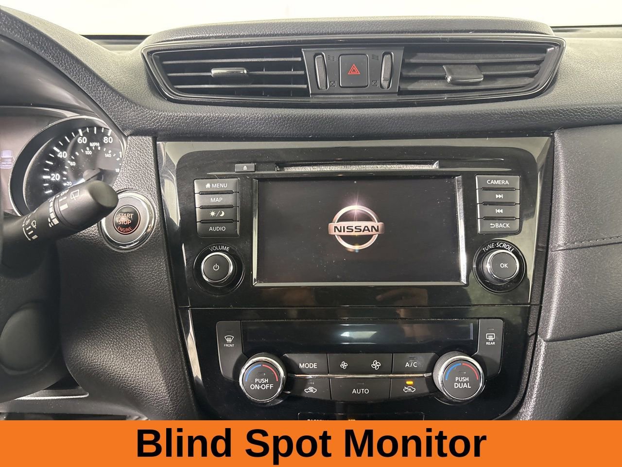 Used 2018 Nissan Rogue SV w/ Premium Package image 16