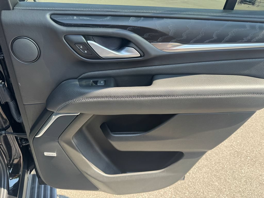Used 2022 GMC Yukon Denali AWD/4WD image 36