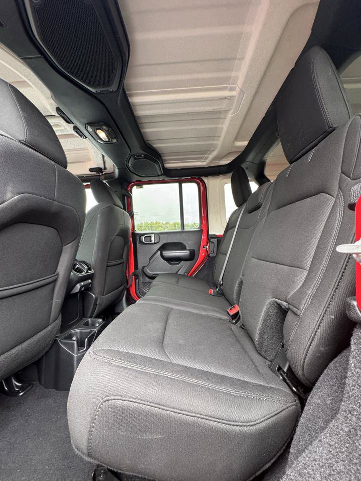 Used 2018 Jeep Wrangler Unlimited Sport S AWD/4WD image 15