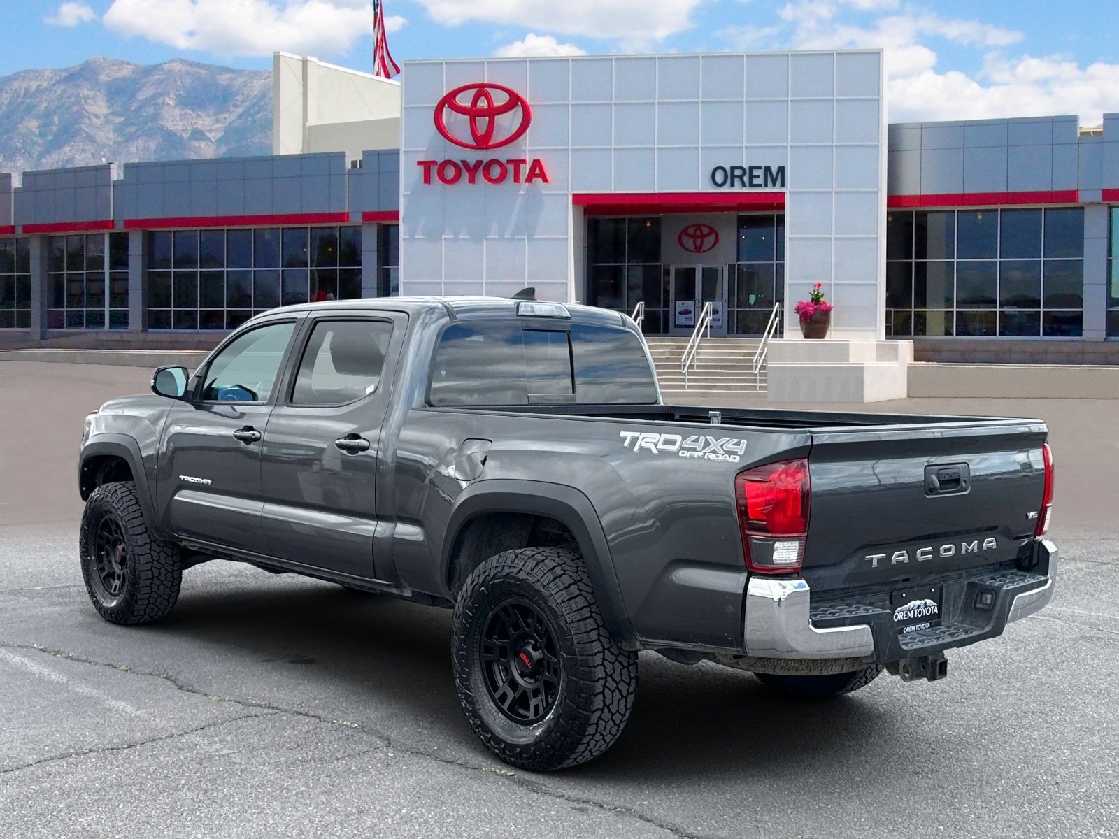Used 2019 Toyota Tacoma TRD Off-Road AWD/4WD image 4