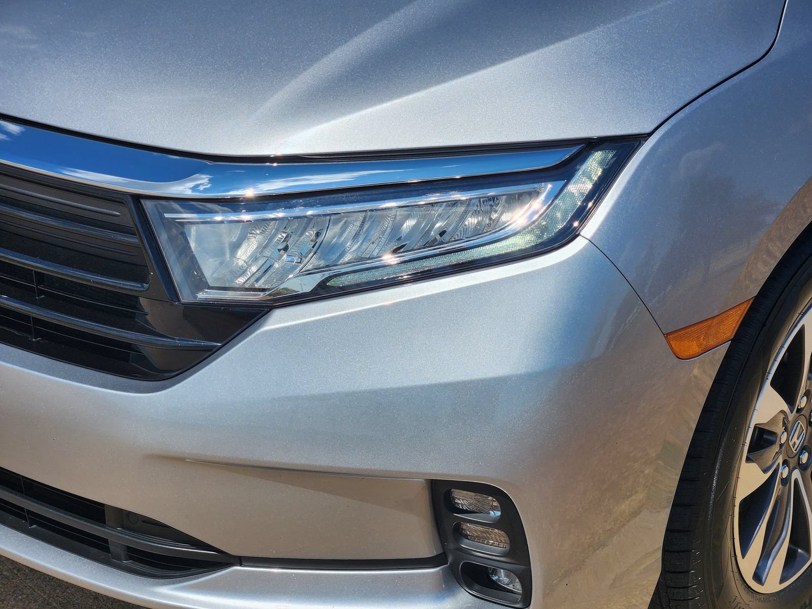 Certified 2023 Honda Odyssey EX-L image 9