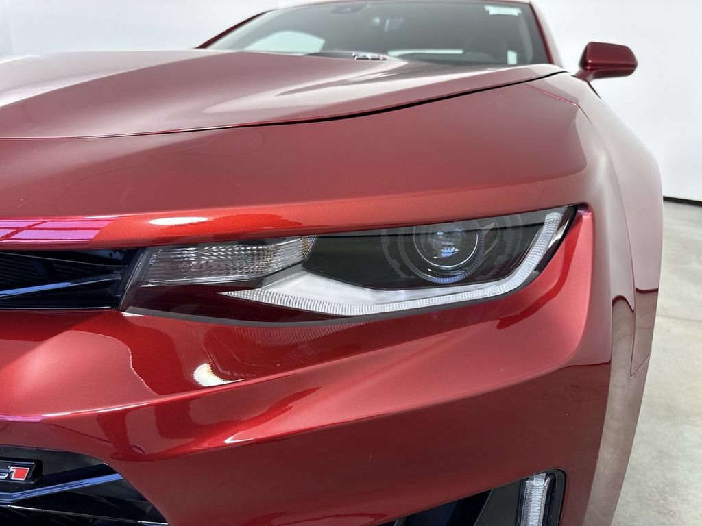 Used 2022 Chevrolet Camaro ZL1 RWD image 11