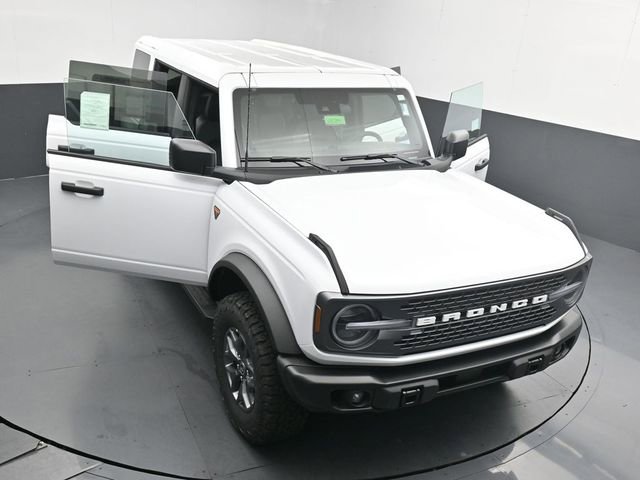 New 2025 Ford Bronco Badlands image 32