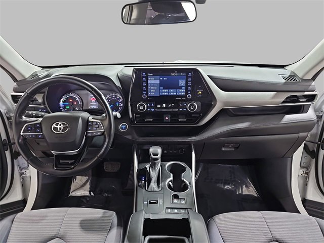 Used 2020 Toyota Highlander LE image 9