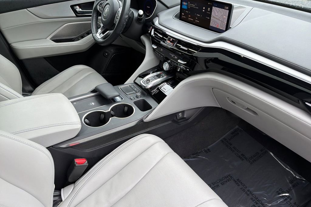 Used 2022 Acura MDX SH-AWD w/ Technology Package image 14