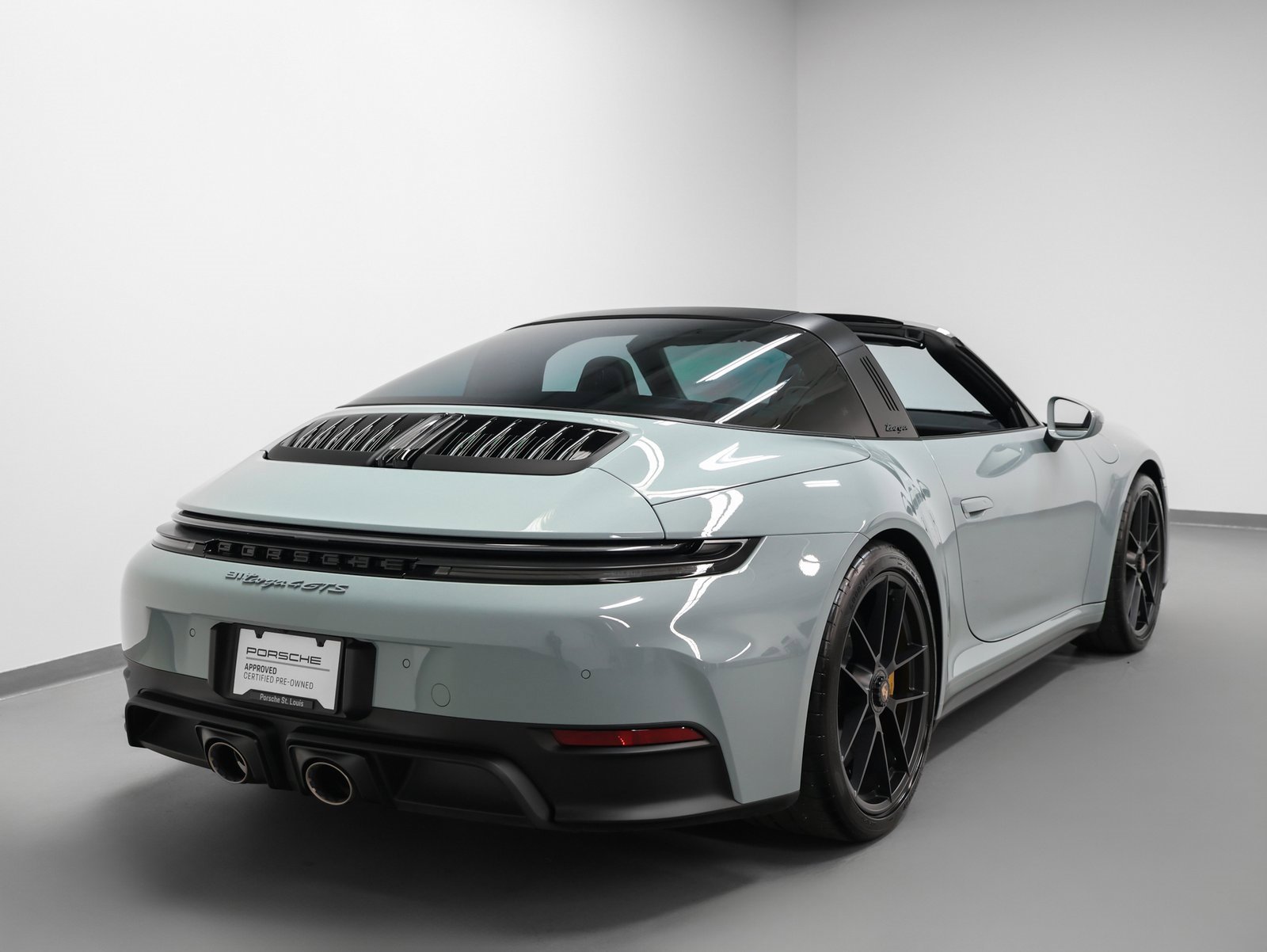 Used 2025 Porsche 911 Targa 4 GTS image 13