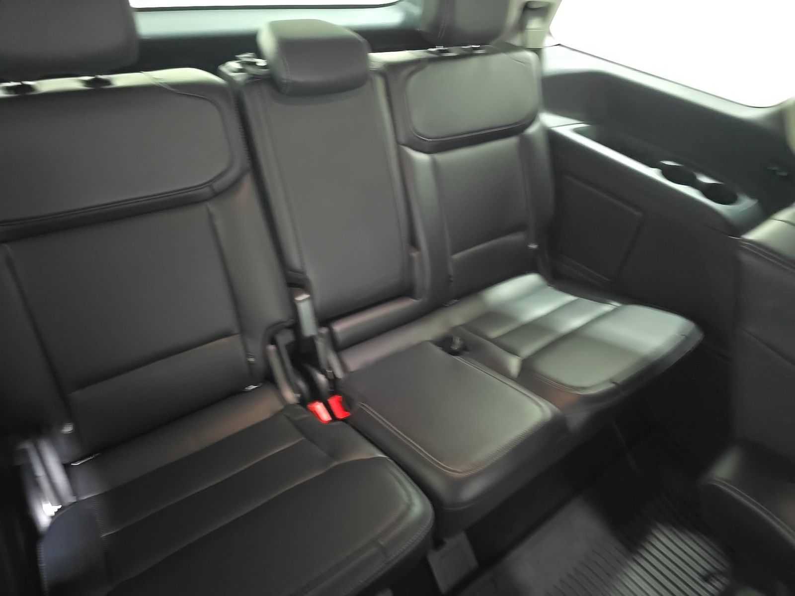 Used 2026 Ford Expedition Platinum w/ Driver's Package AWD/4WD image 12