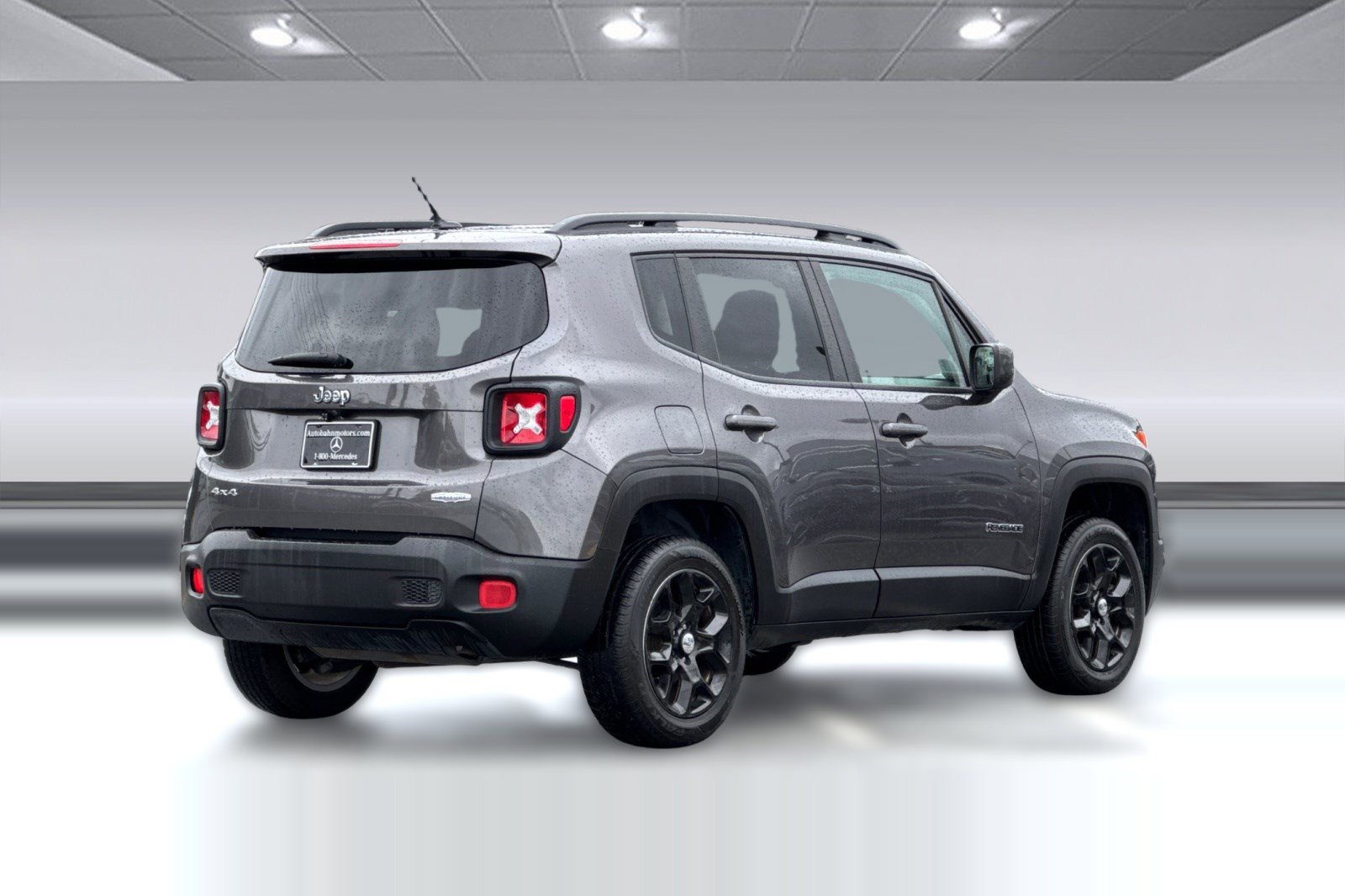 Used 2017 Jeep Renegade Latitude image 8