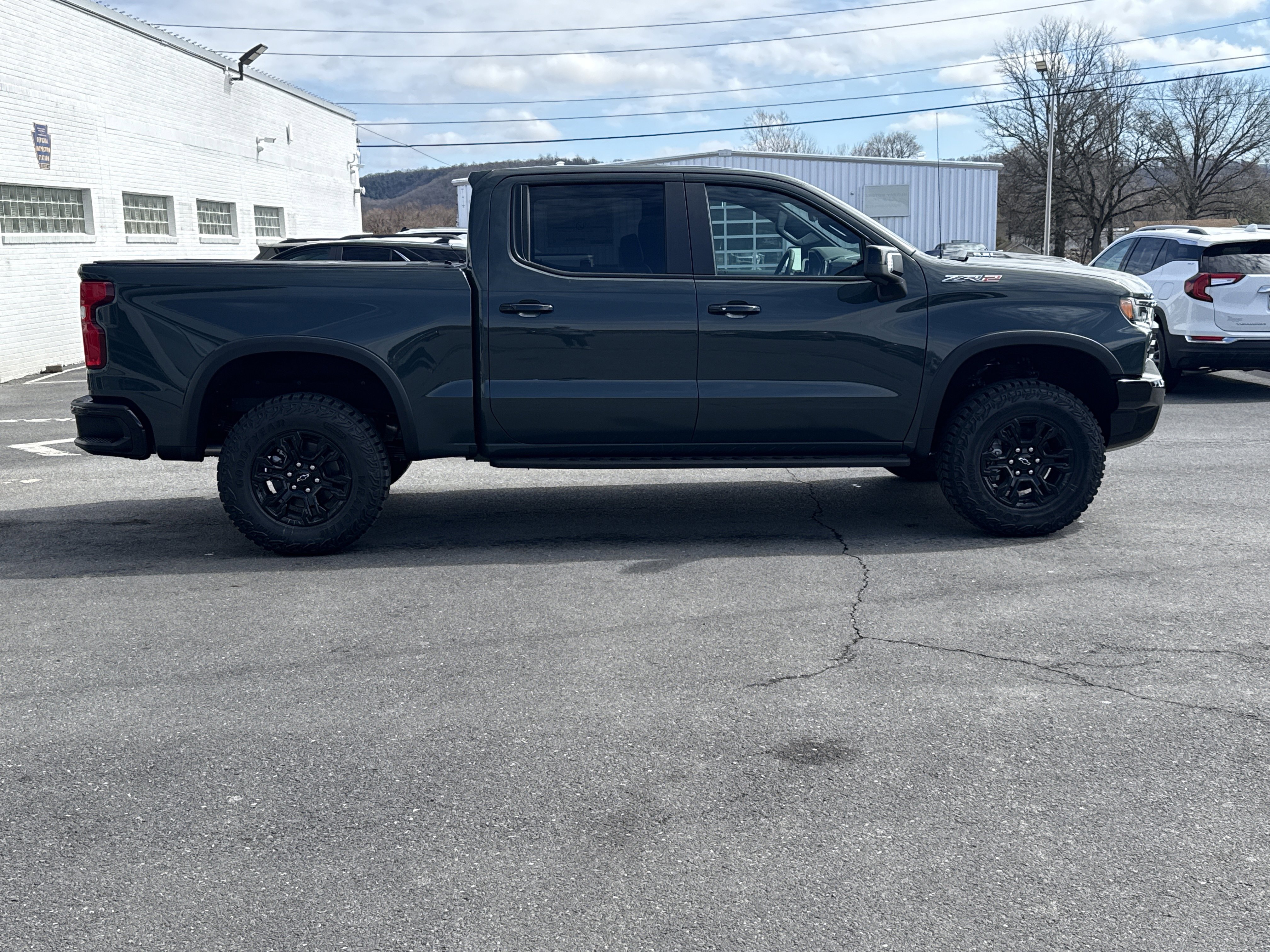 New 2026 Chevrolet Silverado 1500 ZR2 video 2