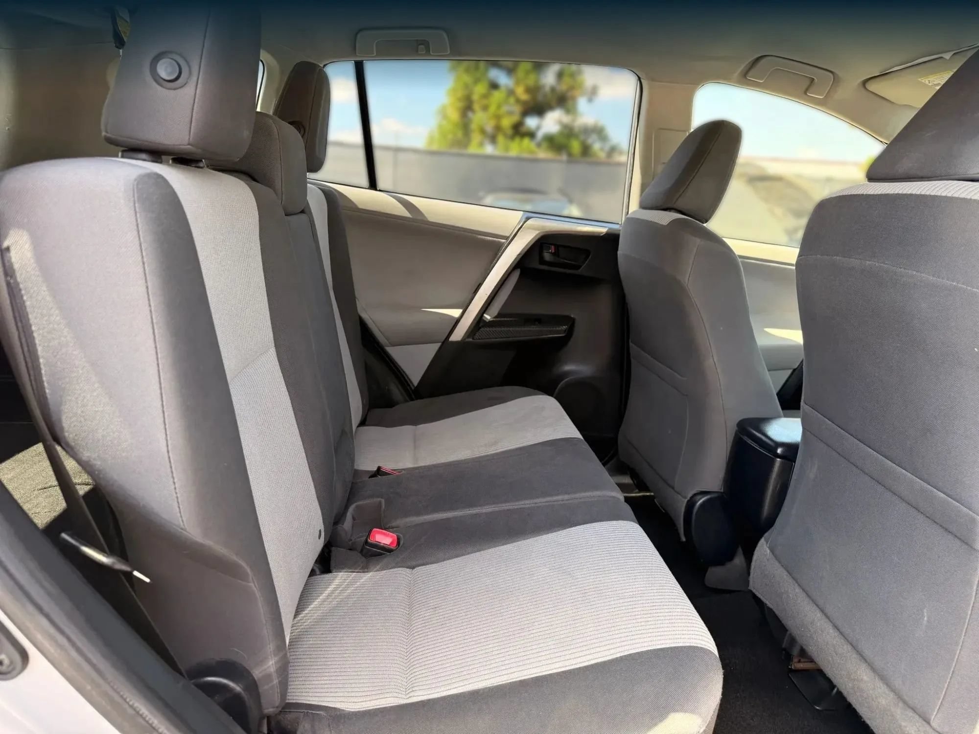 Used 2013 Toyota RAV4 LE FWD image 20