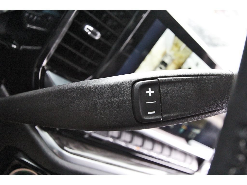 Used 2025 Chevrolet Silverado 2500 LTZ w/ LTZ Convenience Package AWD/4WD image 23