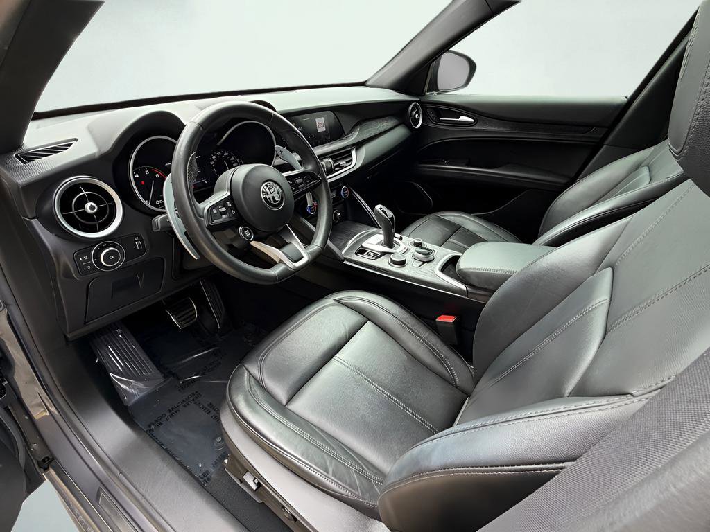 Used 2022 Alfa Romeo Stelvio Sprint RWD image 17
