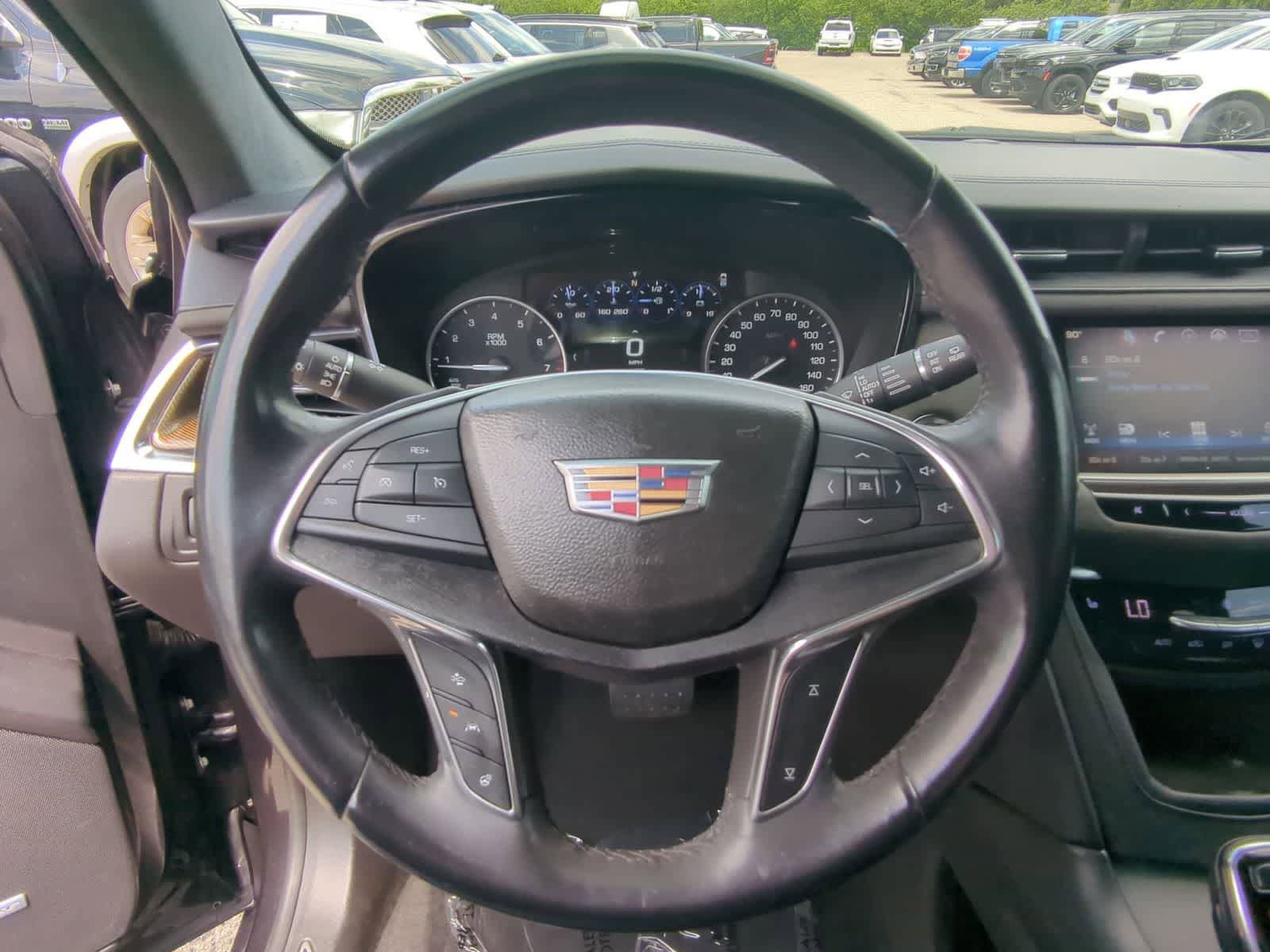 Used 2017 Cadillac XT5 Platinum w/ Driver Assist Package AWD/4WD image 22