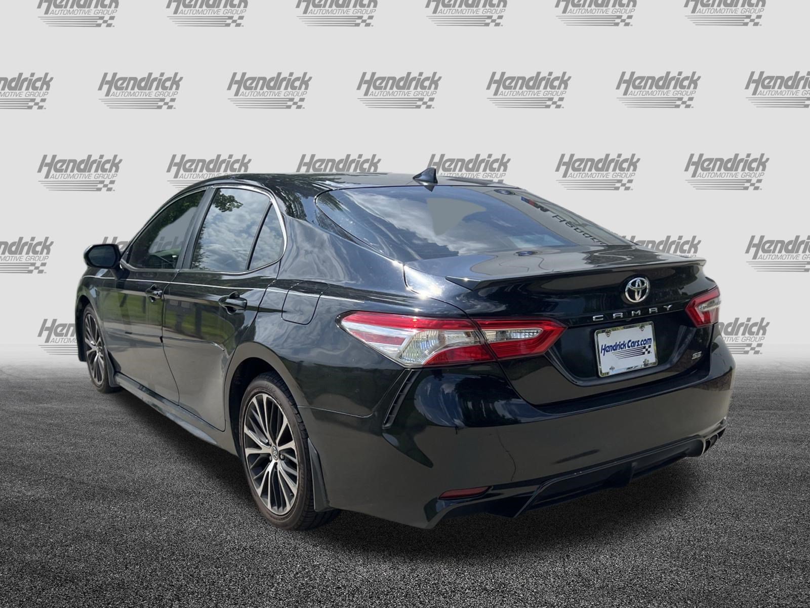 Used 2019 Toyota Camry SE FWD image 9