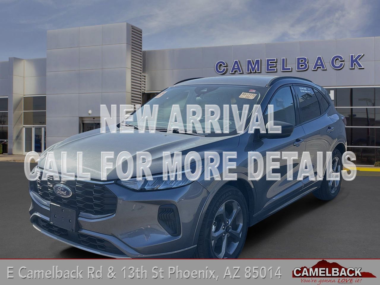 Used 2024 Ford Escape ST-Line w/ Cold Weather Package FWD image 1