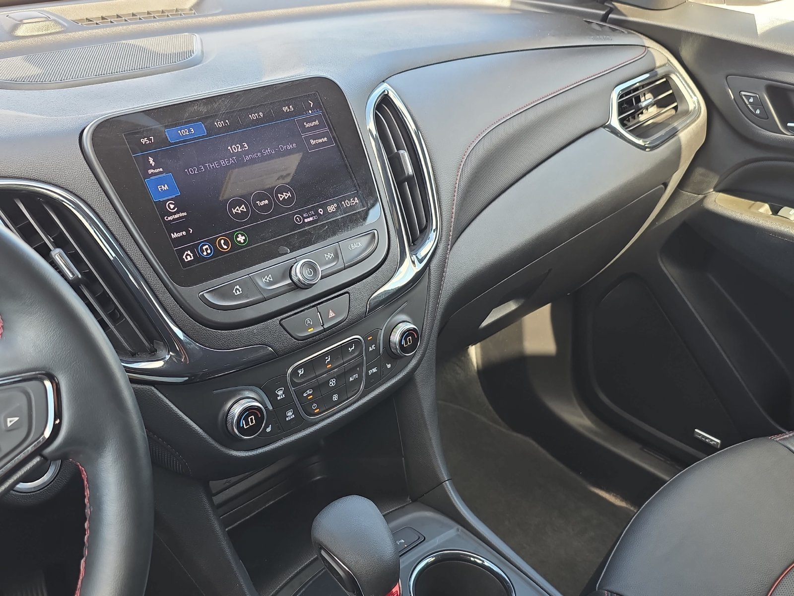 Used 2024 Chevrolet Equinox RS w/ RS Leather Package FWD image 32