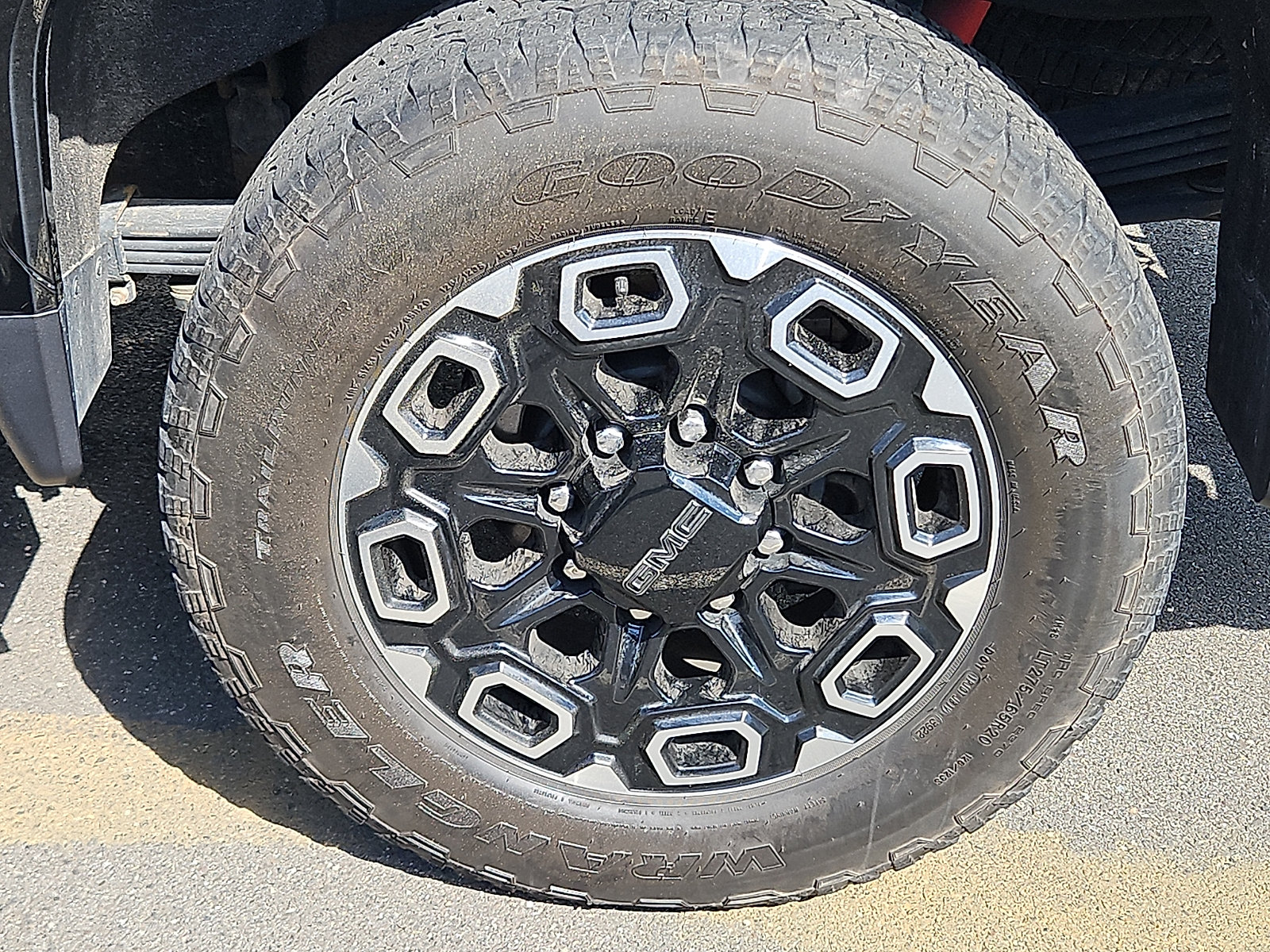 Used 2023 GMC Sierra 2500 AT4 w/ AT4 Preferred Package AWD/4WD image 11