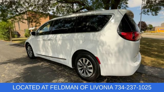 Used 2020 Chrysler Pacifica Touring-L Plus FWD image 6