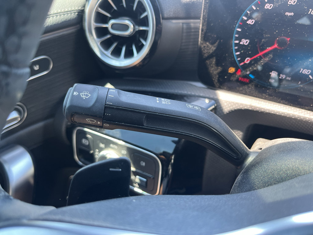 Used 2021 Mercedes-Benz CLA 250 4MATIC image 17
