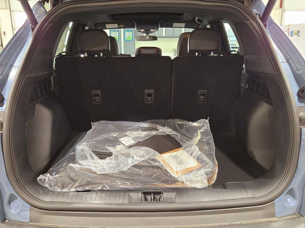 New 2025 Ford Escape ST-Line w/ Tech Pack #1 image 16