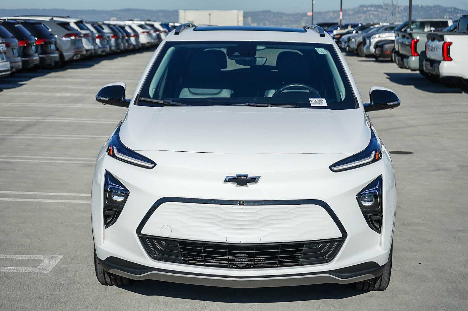 Used 2022 Chevrolet Bolt EUV Premier w/ Sun & Sound Package FWD image 2
