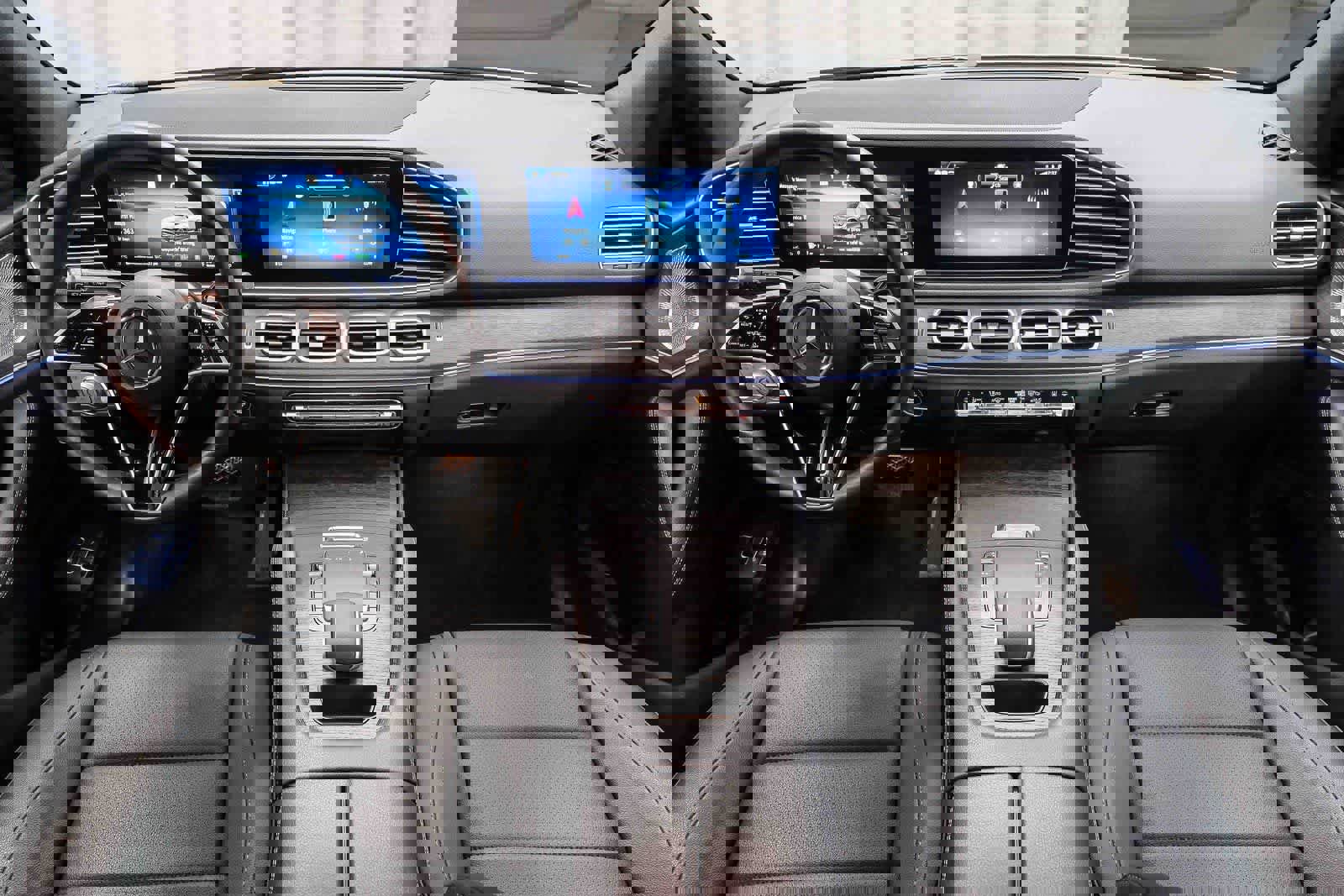 Used 2025 Mercedes-Benz GLE 450e 4MATIC image 13