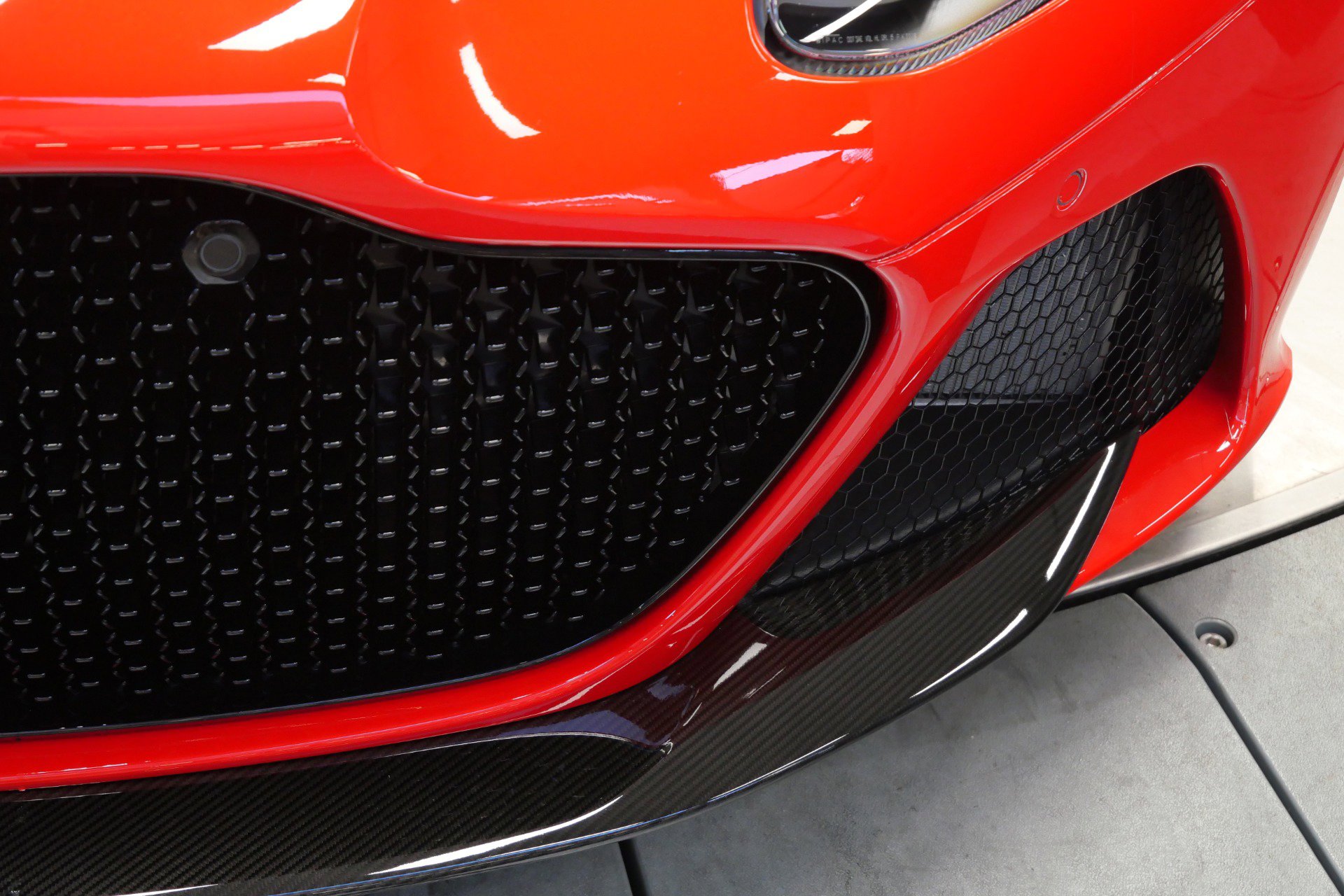 Used 2023 Aston Martin DBS Superleggera Volante image 40