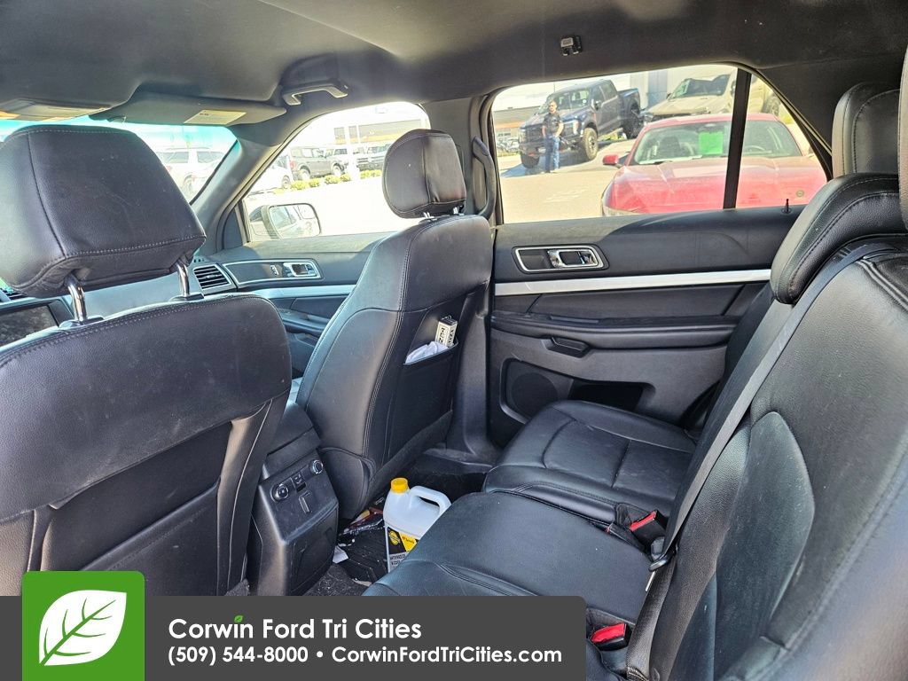 Used 2016 Ford Explorer XLT w/ Equipment Group 202A AWD/4WD image 2