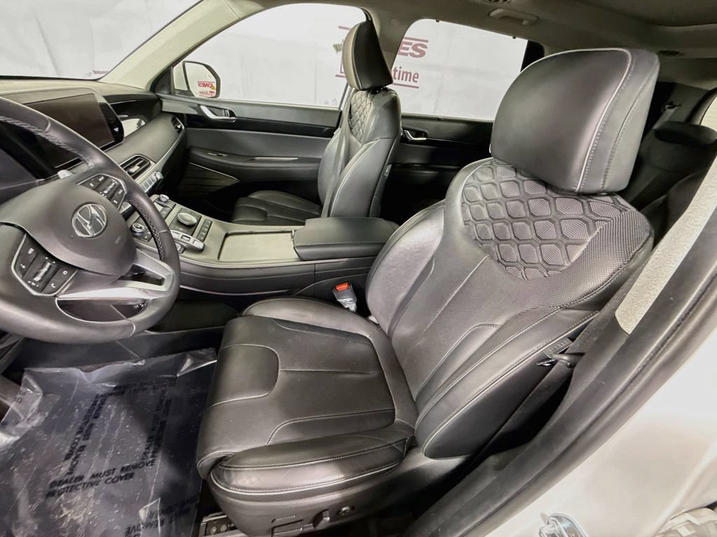 Used 2022 Hyundai Palisade Limited w/ Cargo Package FWD image 26