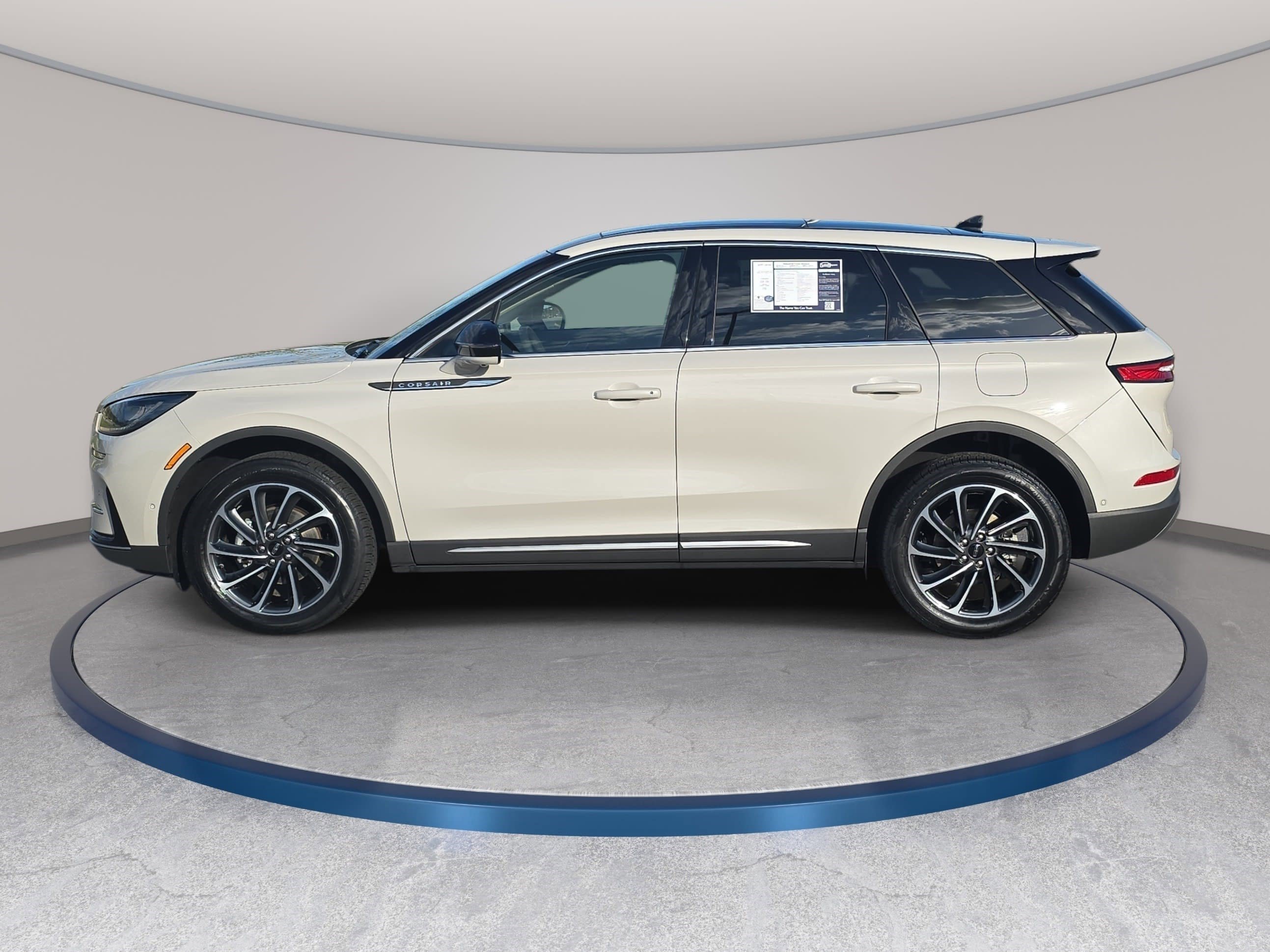 Certified 2023 Lincoln Corsair AWD w/ Equipment Group 102A image 8