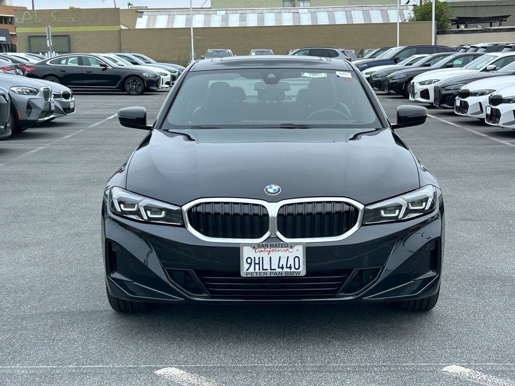 Used 2023 BMW 330i Sedan w/ Premium Package RWD image 8