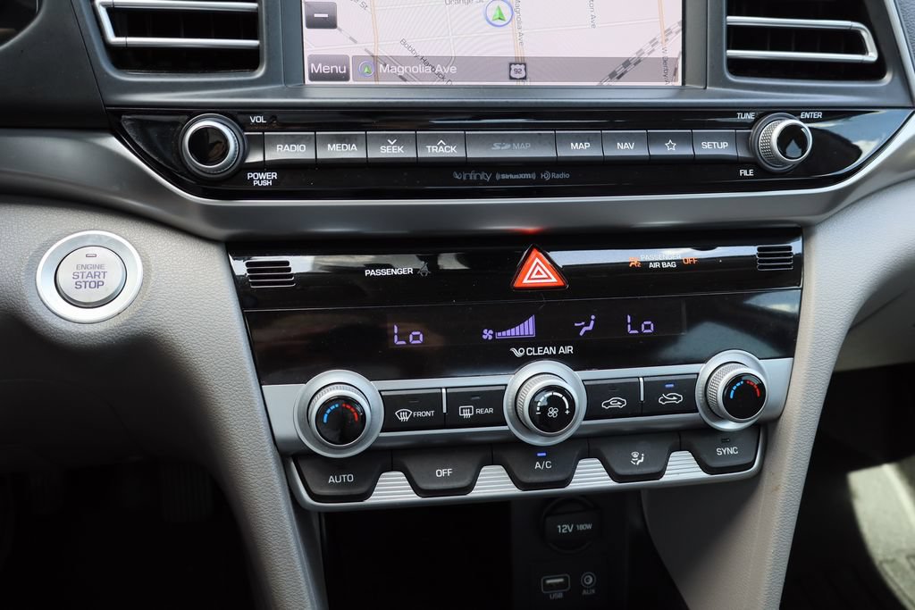 Used 2020 Hyundai Elantra Limited w/ Ultimate Package 03 FWD image 17