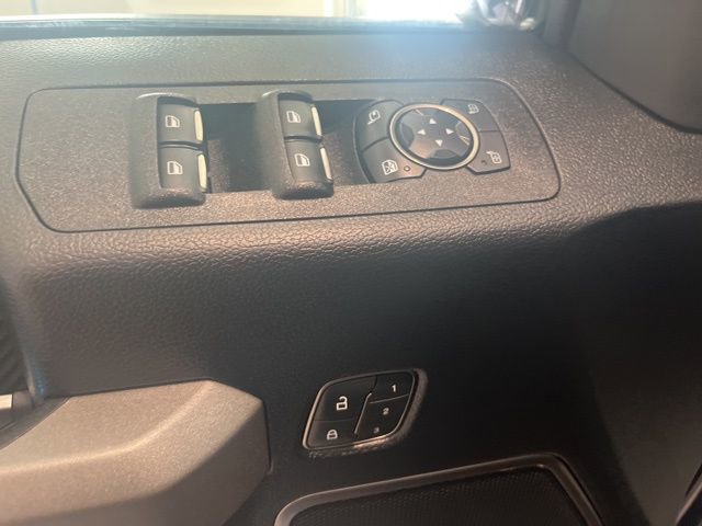 Used 2018 Ford F150 Raptor w/ Equipment Group 802A Luxury image 8