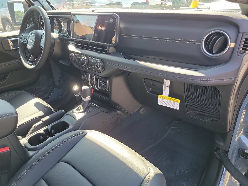 New 2026 Jeep Gladiator Sport AWD/4WD image 36