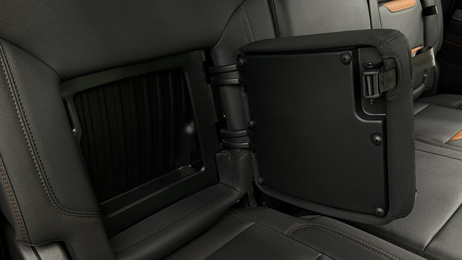 Used 2026 GMC Sierra 1500 AT4 w/ AT4 Premium Package AWD/4WD image 43