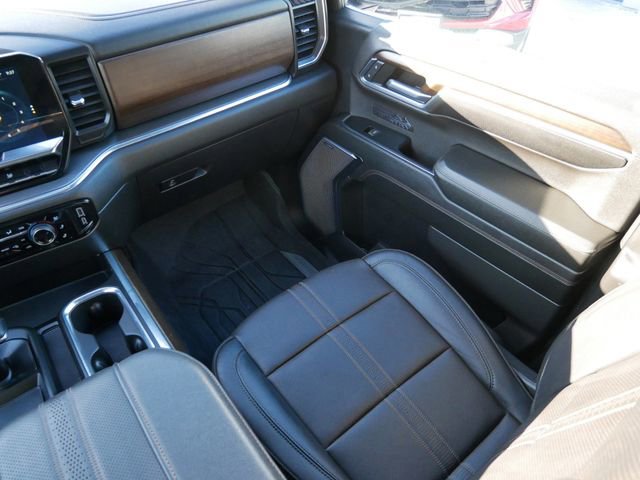 Used 2024 Chevrolet Silverado 1500 High Country w/ High Country Premium Package image 11