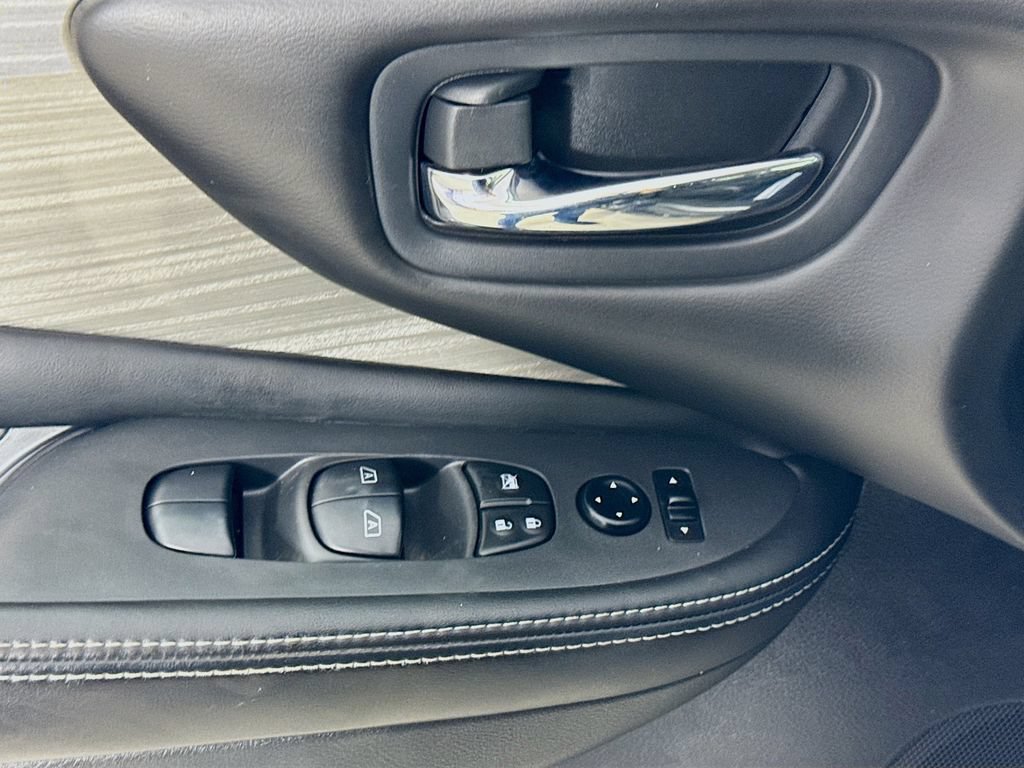 Used 2016 Nissan Murano S FWD image 21