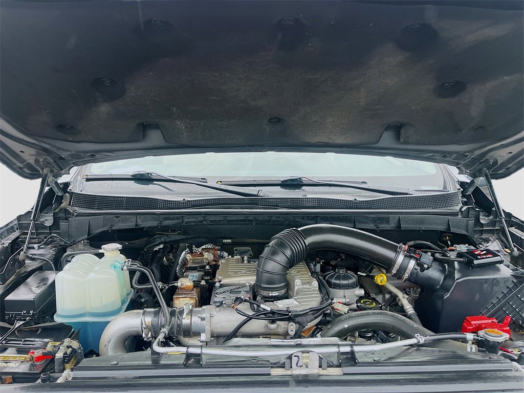 Used 2016 Nissan Titan SL image 30