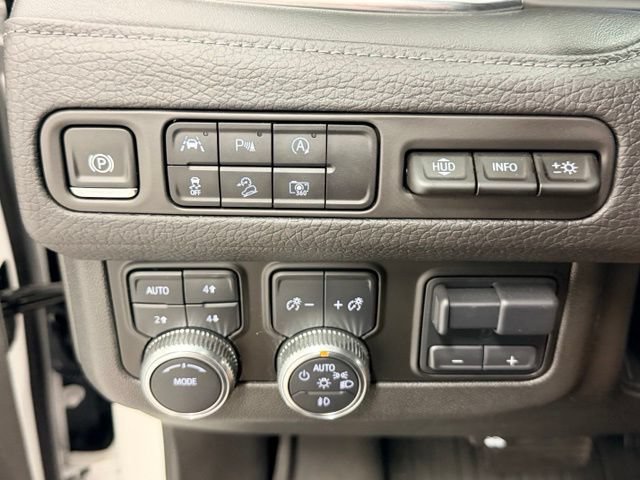 Certified 2024 GMC Yukon XL Denali w/ Max Trailering Package AWD/4WD image 18