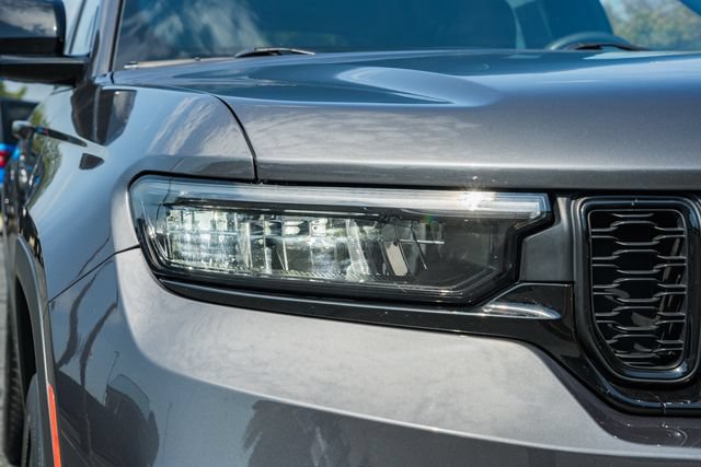 Used 2023 Jeep Grand Cherokee Altitude AWD/4WD image 18